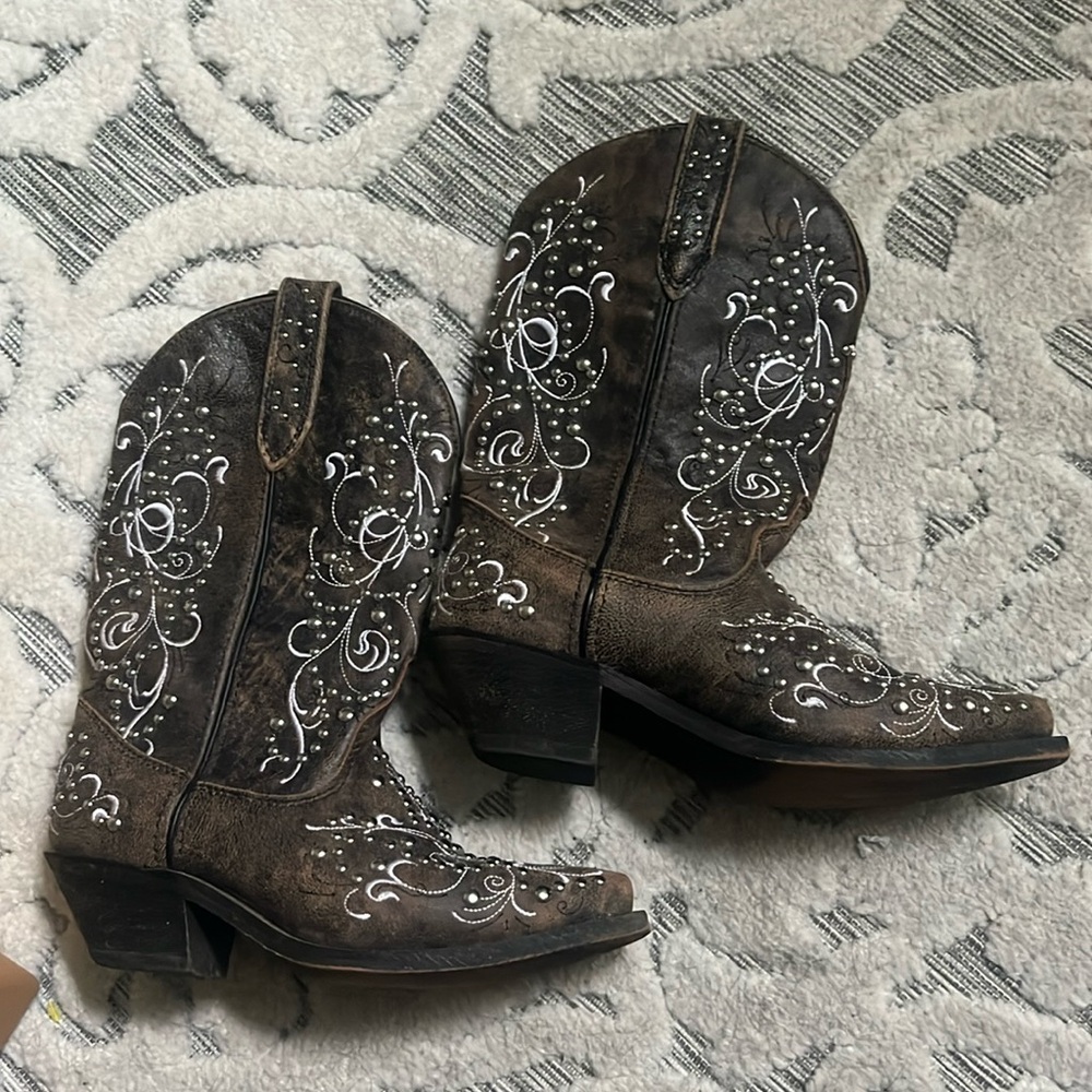 Rockin Country bedazzled boots size 6 1/2